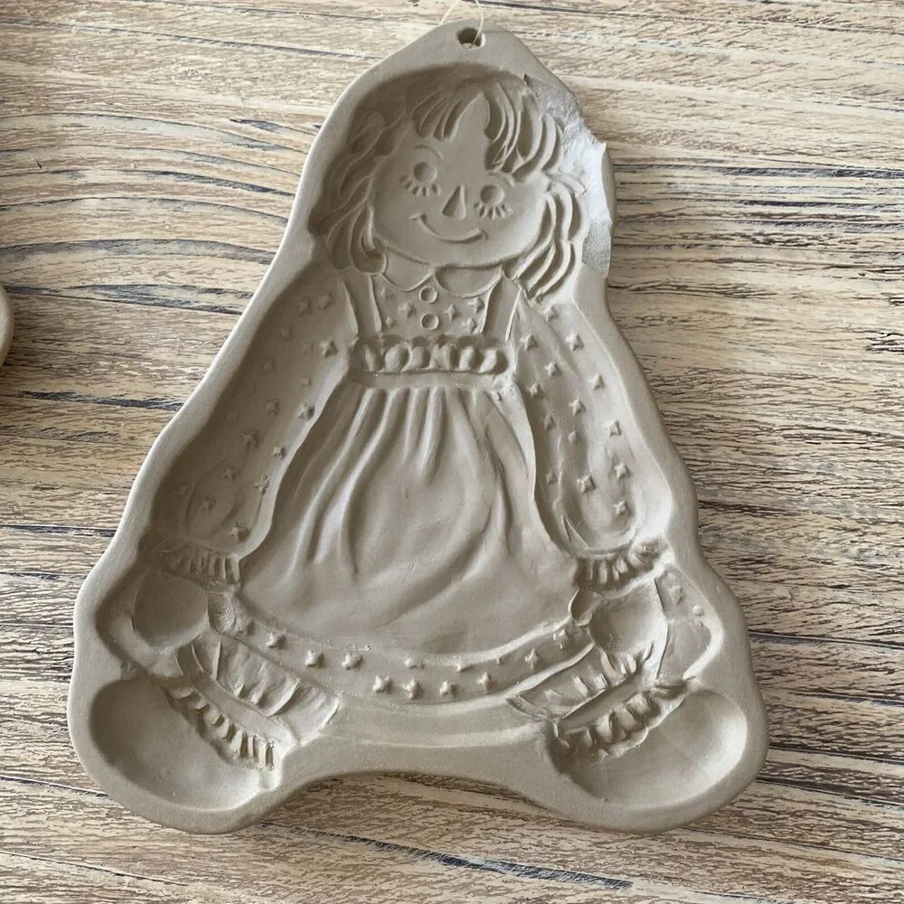 Raggedy Ann Raggedy Andy Brown Bag Ceramic Cookie Art Mold 80s Set of 2 Vintage